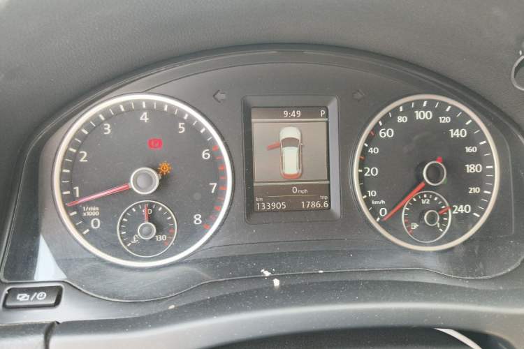 Used Volkswagen Tiguan 2013 2.0 TSI Automatic All-Wheel-Drive Flagship Edition Instrument Cluster