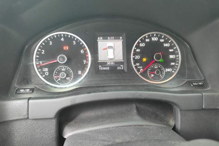 Used Volkswagen Tiguan 2013 1.8 TSI Automatic All-Wheel Drive Luxury Model Instrument Cluster