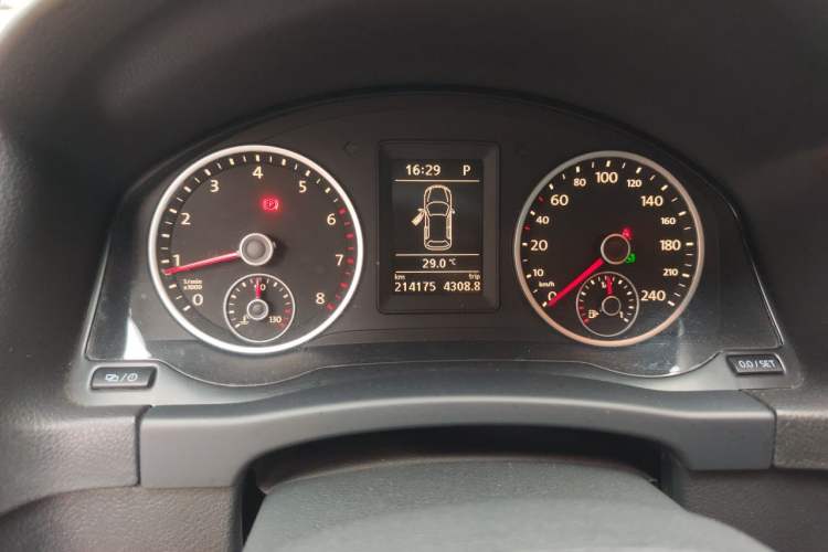 Used Volkswagen Tiguan 2013 1.8TSI Automatic Two-Wheel Drive Trend Edition Instrument Cluster