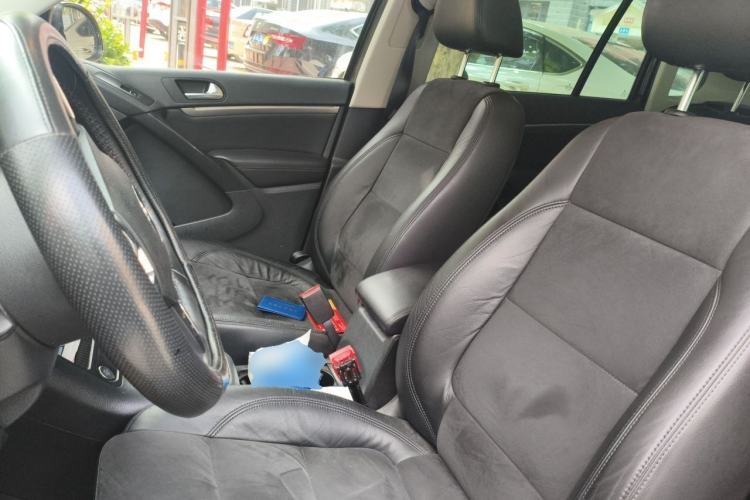 Used Volkswagen Tiguan 2013 2.0 TSI Automatic All-Wheel-Drive Flagship Edition Left Front Seat