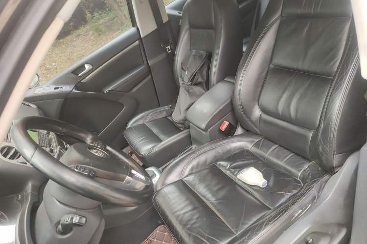 Used Volkswagen Tiguan 2013 1.8TSI Automatic All-Wheel-Drive Comfort Edition Left Front Seat