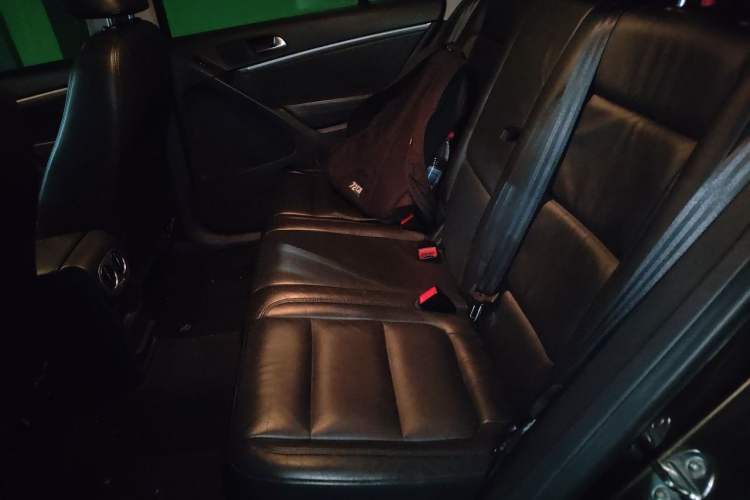 Used Volkswagen Tiguan 2013 1.8 TSI Automatic Two-Wheel Drive Comfort Edition Left Rear Seat