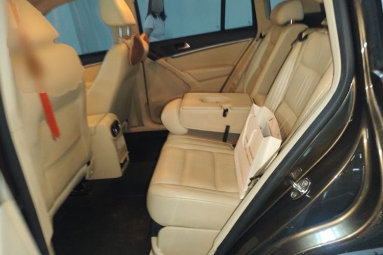 Used Volkswagen Tiguan 2013 2.0 TSI Automatic All-Wheel Drive Luxury Edition Left Rear Seat