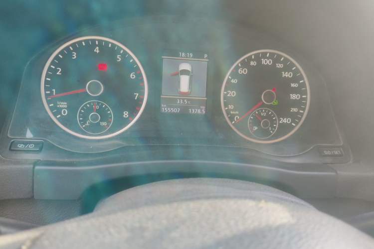 Used Volkswagen Tiguan 2013 1.8 TSI Automatic Two-Wheel Drive Comfort Edition Odometer Close Up