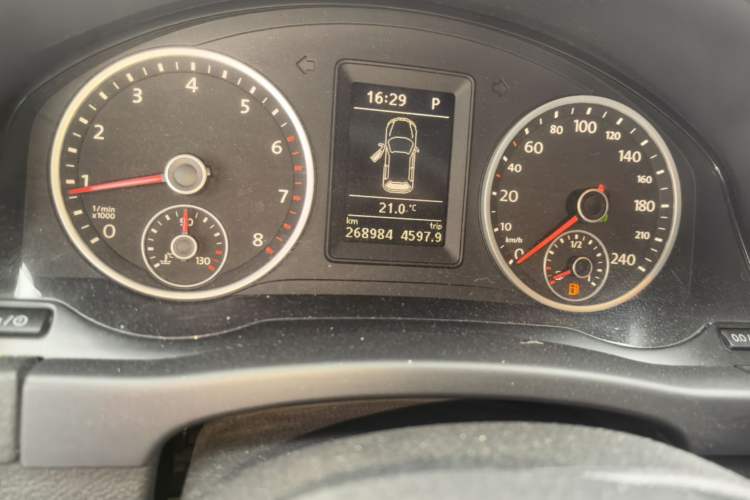Used Volkswagen Tiguan 2013 1.8 TSI Automatic Two-Wheel Drive Comfort Edition Odometer Close Up
