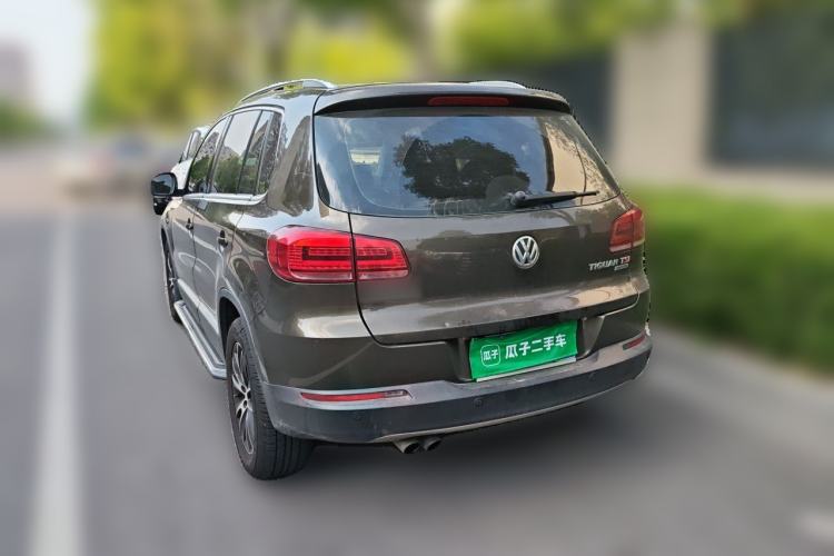 Used Volkswagen Tiguan 2013 1.8 TSI Automatic All-Wheel Drive Luxury Model Rear Left 45 Deg