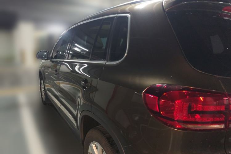 Used Volkswagen Tiguan 2013 2.0 TSI Automatic All-Wheel Drive Luxury Edition Rear Left 45 Deg