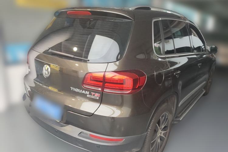 Used Volkswagen Tiguan 2013 2.0 TSI Automatic All-Wheel Drive Luxury Edition Rear Right 45 Deg