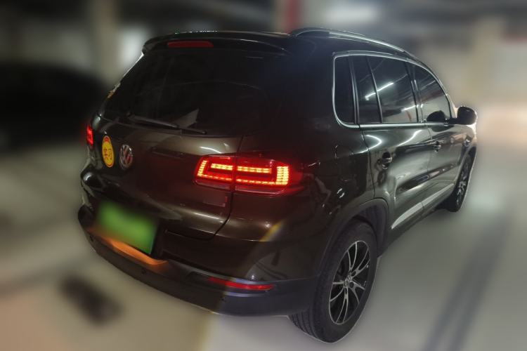 Used Volkswagen Tiguan 2013 1.8 TSI Automatic All-Wheel Drive Luxury Model Rear Right 45 Deg