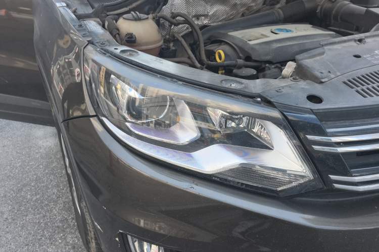 Used Volkswagen Tiguan 2013 1.8TSI Automatic Two-Wheel Drive Trend Edition Right Front Headlight