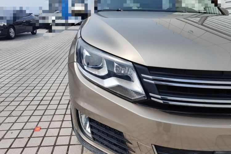 Used Volkswagen Tiguan 2013 1.8 TSI Automatic Two-Wheel Drive Comfort Edition Right Front Headlight