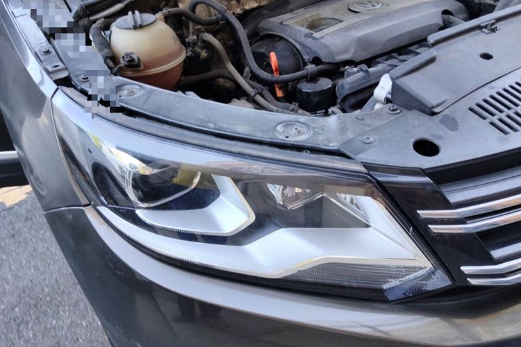 Used Volkswagen Tiguan 2013 1.8TSI Automatic Two-Wheel Drive Luxury Model Right Front Headlight