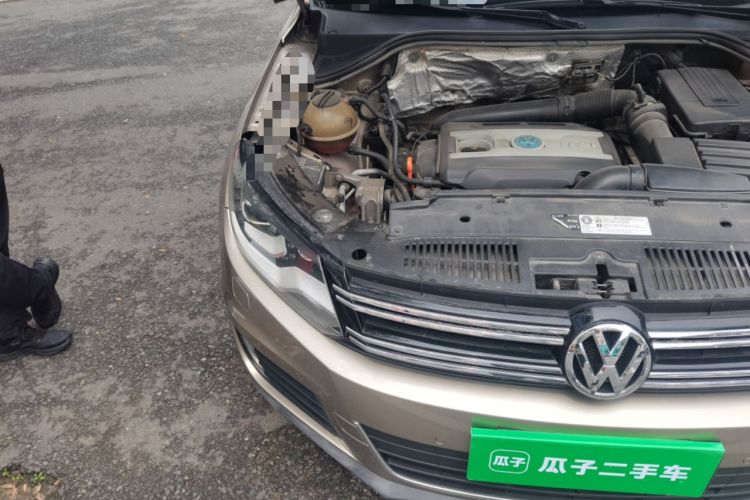 Used Volkswagen Tiguan 2013 2.0 TSI Automatic All-Wheel-Drive Flagship Edition Right Front Headlight