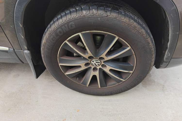 Used Volkswagen Tiguan 2013 1.8TSI Automatic Two-Wheel Drive Luxury Model Right Front Wheel Hub
