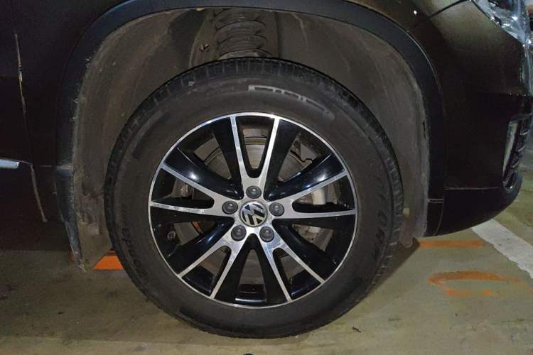 Used Volkswagen Tiguan 2013 1.8TSI Automatic Two-Wheel Drive Luxury Model Right Front Wheel Hub