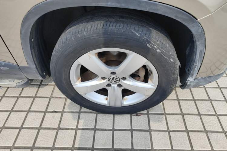 Used Volkswagen Tiguan 2013 1.8 TSI Automatic Two-Wheel Drive Comfort Edition Right Front Wheel Hub