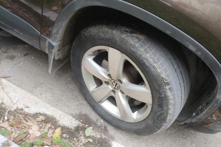 Used Volkswagen Tiguan 2013 1.8TSI Automatic All-Wheel-Drive Comfort Edition Right Front Wheel Hub