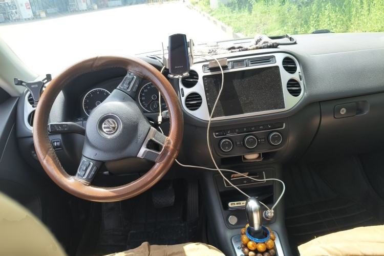Used Volkswagen Tiguan 2013 2.0 TSI Automatic All-Wheel-Drive Flagship Edition Steering Wheel