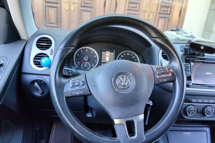 Used Volkswagen Tiguan 2013 1.8TSI Automatic Two-Wheel Drive Luxury Model Steering Wheel