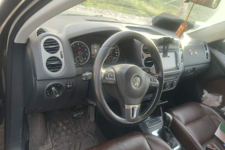 Used Volkswagen Tiguan 2013 1.8 TSI Automatic Two-Wheel Drive Comfort Edition Steering Wheel