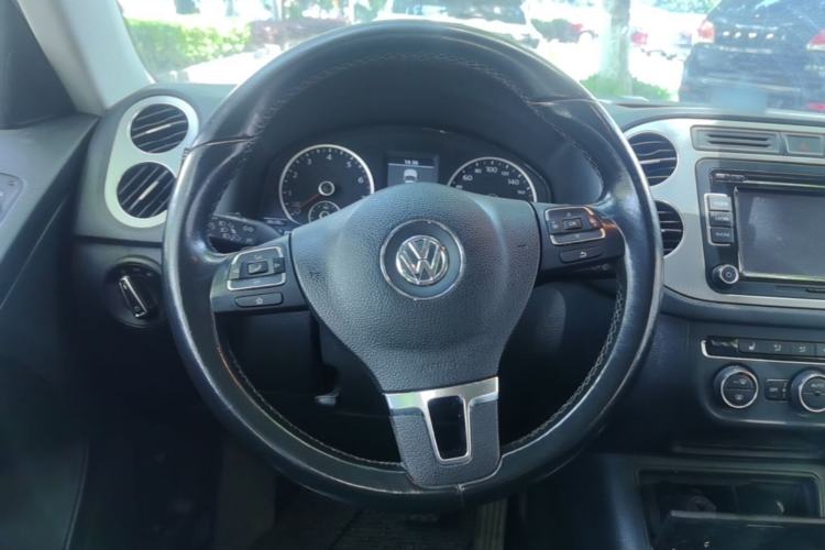 Used Volkswagen Tiguan 2013 1.8TSI Automatic Two-Wheel Drive Luxury Model Steering Wheel