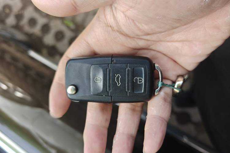 Used Volkswagen Tiguan 2013 1.8 TSI Automatic All-Wheel Drive Luxury Model Vehicle Key