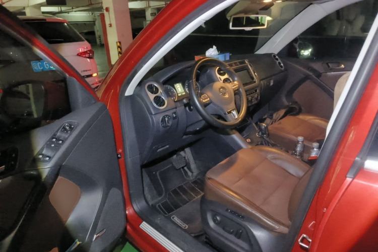 Used Volkswagen Tiguan 2013 2.0 TSI Automatic All-Wheel-Drive Flagship Edition Driver Seat