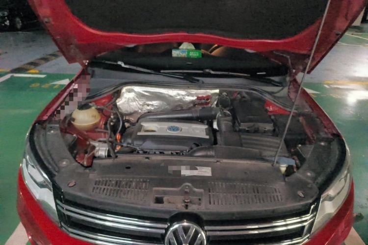 Used Volkswagen Tiguan 2013 2.0 TSI Automatic All-Wheel-Drive Flagship Edition Engine Bay