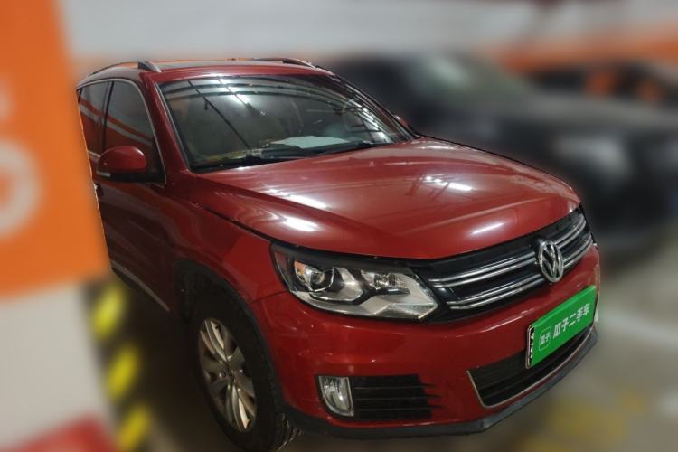 Used Volkswagen Tiguan 2013 1.8TSI Automatic Two-Wheel Drive Luxury Model Front Right 45 Deg