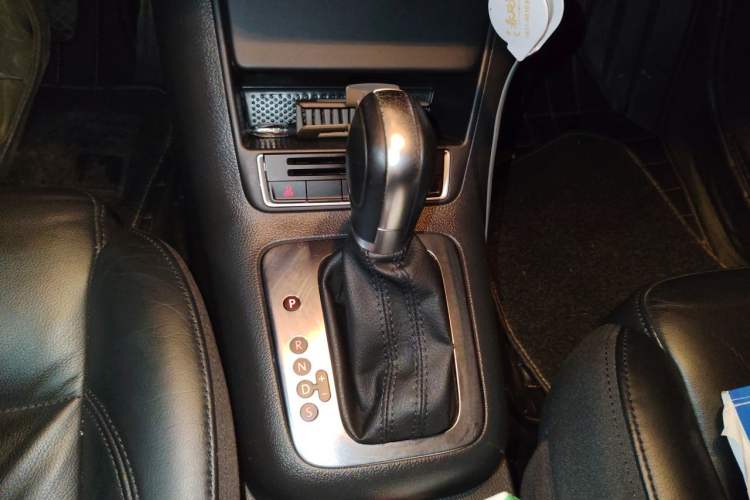 Used Volkswagen Tiguan 2013 1.8 TSI Automatic Two-Wheel Drive Comfort Edition Gear Lever