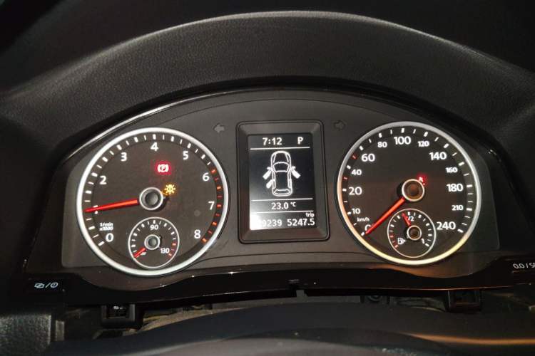 Used Volkswagen Tiguan 2013 1.8 TSI Automatic Two-Wheel Drive Comfort Edition Instrument Cluster