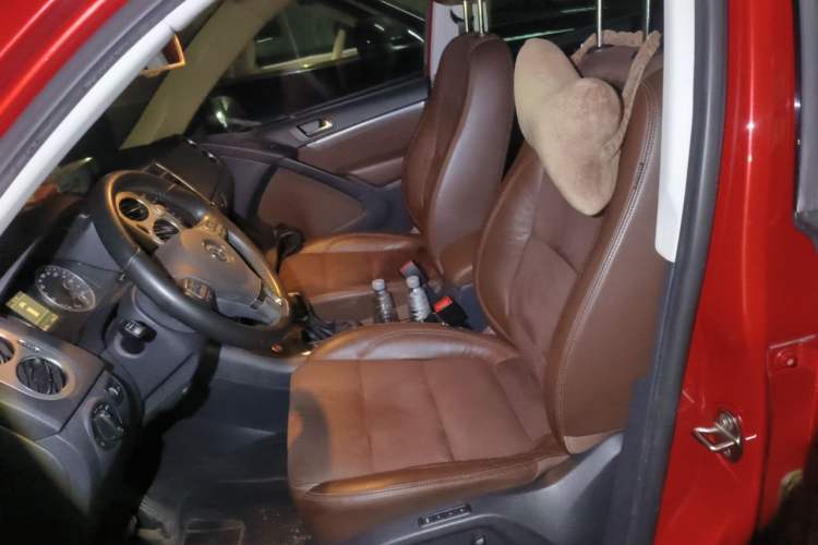Used Volkswagen Tiguan 2013 2.0 TSI Automatic All-Wheel-Drive Flagship Edition Left Front Seat