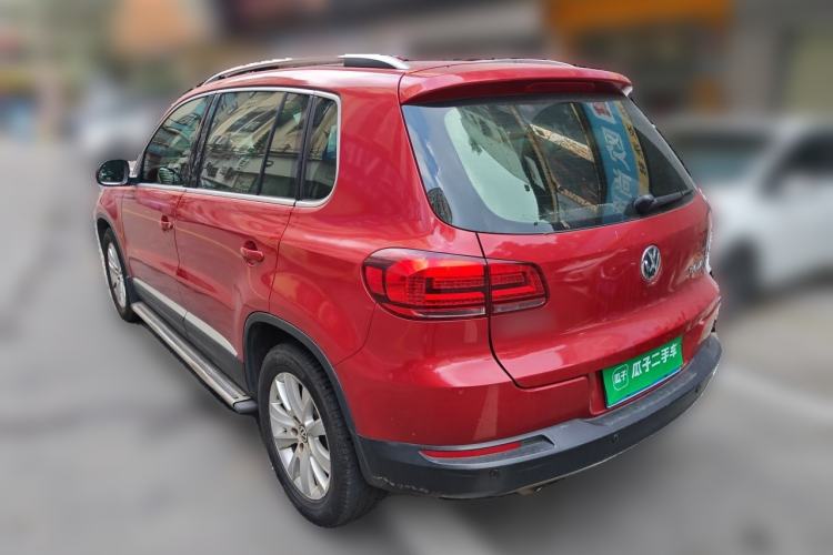 Used Volkswagen Tiguan 2013 1.8 TSI Automatic All-Wheel Drive Luxury Model Rear Left 45 Deg