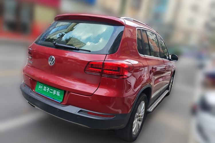 Used Volkswagen Tiguan 2013 1.8 TSI Automatic All-Wheel Drive Luxury Model Rear Right 45 Deg