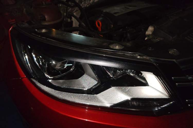 Used Volkswagen Tiguan 2013 1.8 TSI Automatic Two-Wheel Drive Comfort Edition Right Front Headlight