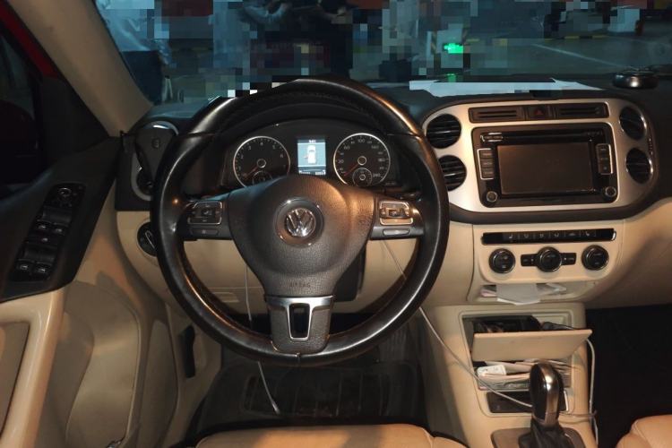 Used Volkswagen Tiguan 2013 1.8TSI Automatic Two-Wheel Drive Luxury Model Steering Wheel