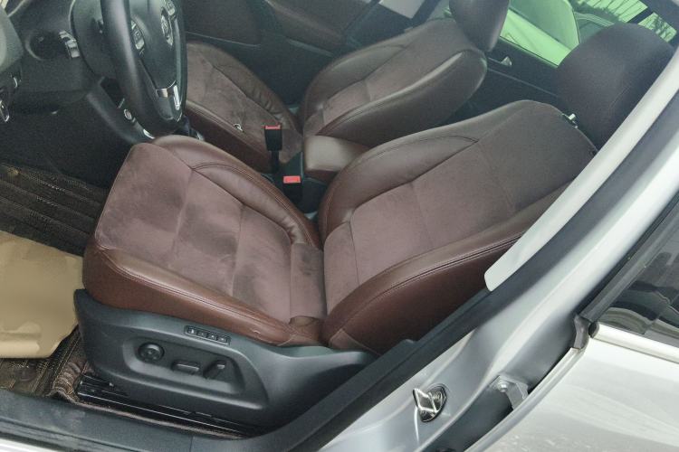 Used Volkswagen Tiguan 2013 2.0 TSI Automatic All-Wheel-Drive Flagship Edition Driver Seat
