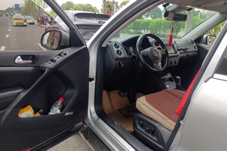 Used Volkswagen Tiguan 2013 2.0 TSI Automatic All-Wheel-Drive Flagship Edition Driver Seat