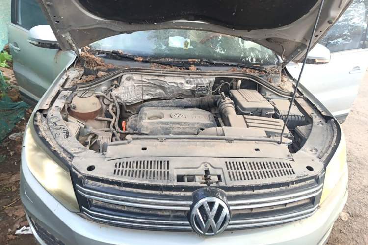 Used Volkswagen Tiguan 2013 2.0 TSI Automatic All-Wheel-Drive Flagship Edition Engine Bay