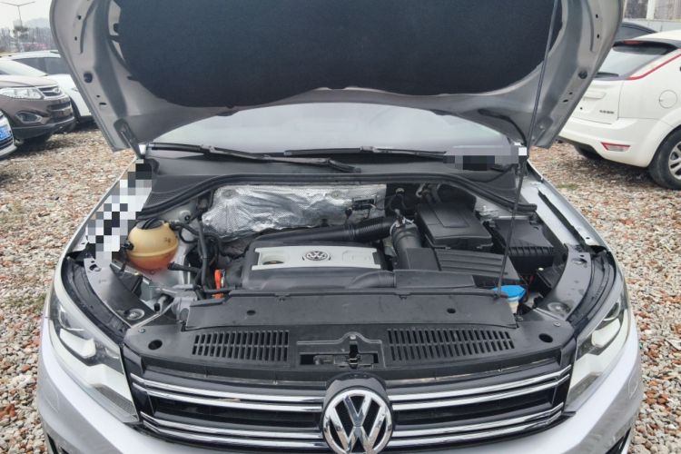 Used Volkswagen Tiguan 2013 2.0 TSI Automatic All-Wheel-Drive Flagship Edition Engine Bay