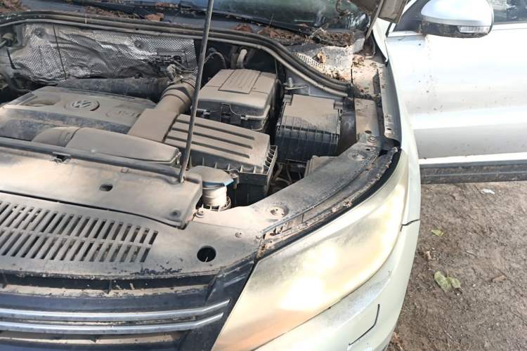 Used Volkswagen Tiguan 2013 2.0 TSI Automatic All-Wheel-Drive Flagship Edition Engine Bay Left