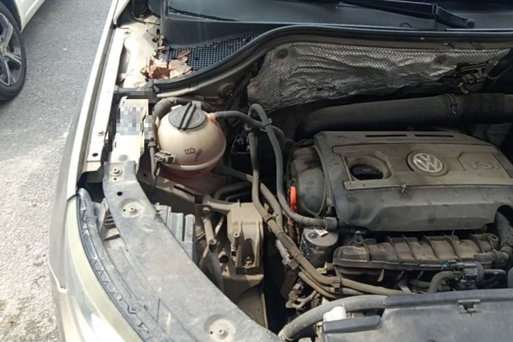 Used Volkswagen Tiguan 2013 1.8TSI Automatic Two-Wheel Drive Luxury Model Engine Bay Right