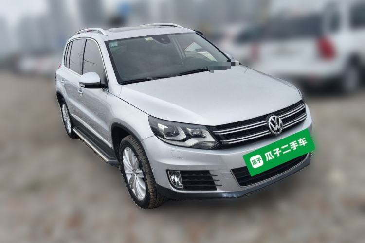 Used Volkswagen Tiguan 2013 2.0 TSI Automatic All-Wheel-Drive Flagship Edition Front Right 45 Deg