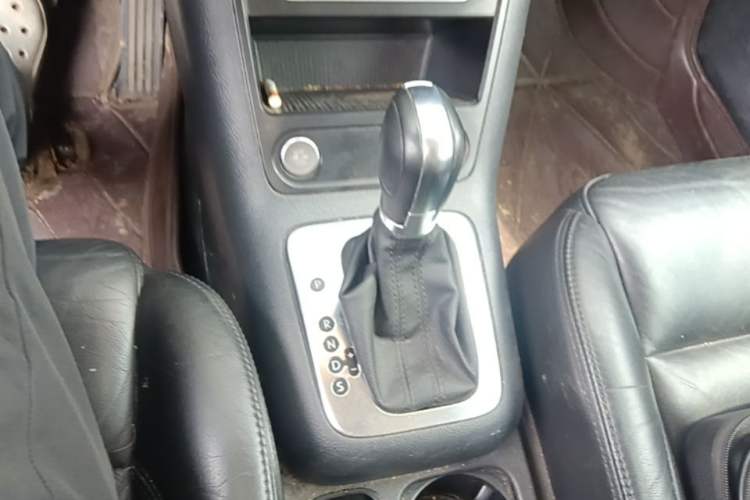 Used Volkswagen Tiguan 2013 1.8TSI Automatic Two-Wheel Drive Luxury Model Gear Lever