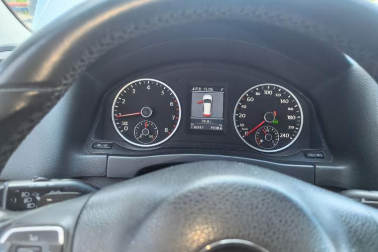 Used Volkswagen Tiguan 2013 2.0 TSI Automatic All-Wheel-Drive Flagship Edition Instrument Cluster