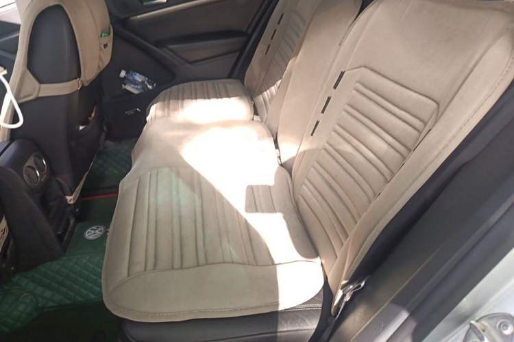 Used Volkswagen Tiguan 2013 2.0 TSI Automatic All-Wheel-Drive Flagship Edition Left Rear Seat