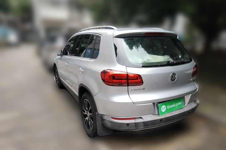 Used Volkswagen Tiguan 2013 1.8 TSI Automatic All-Wheel Drive Luxury Model Rear Left 45 Deg