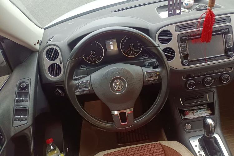 Used Volkswagen Tiguan 2013 2.0 TSI Automatic All-Wheel-Drive Flagship Edition Steering Wheel