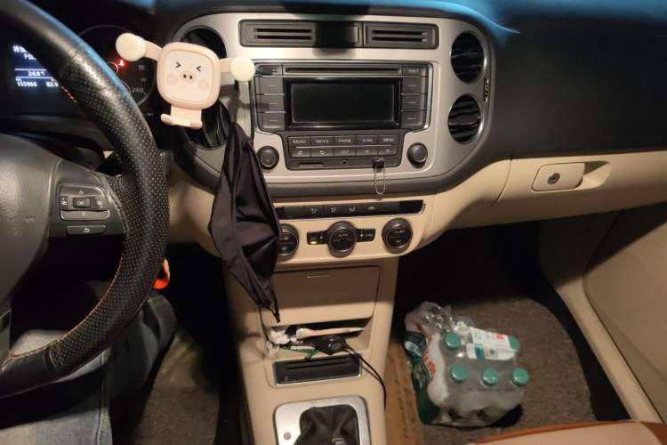 Used Volkswagen Tiguan 2013 1.8 TSI Automatic Two-Wheel Drive Comfort Edition Audio And AC Panel