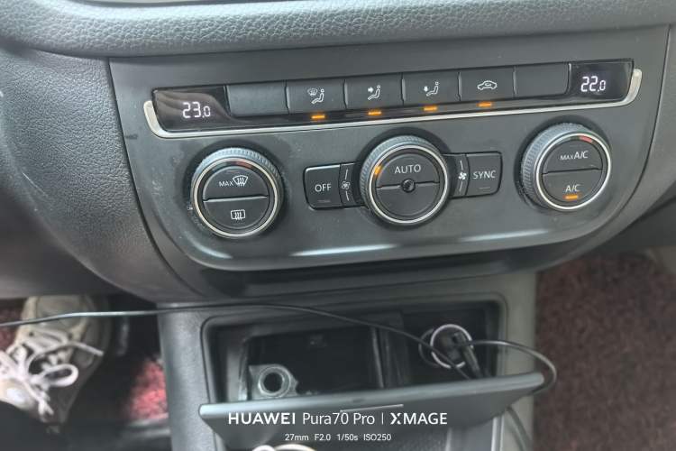 Used Volkswagen Tiguan 2013 1.8TSI Automatic Two-Wheel Drive Trend Edition Audio And AC Panel